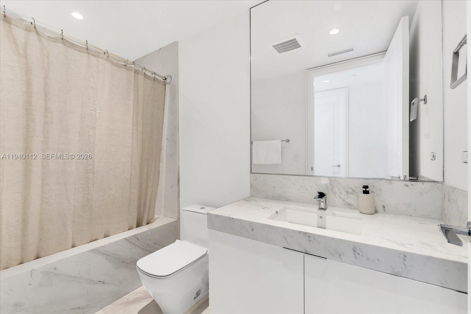 17975 Collins Ave #N-1902, Sunny Isles Beach FL 33160