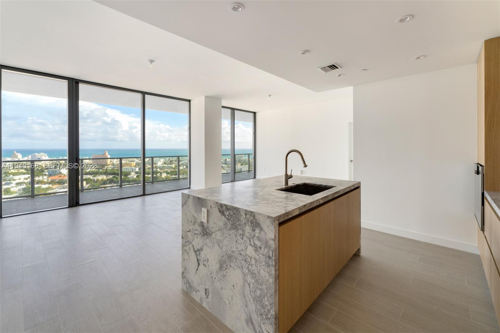 500 Alton Rd #2207, Miami Beach FL 33139