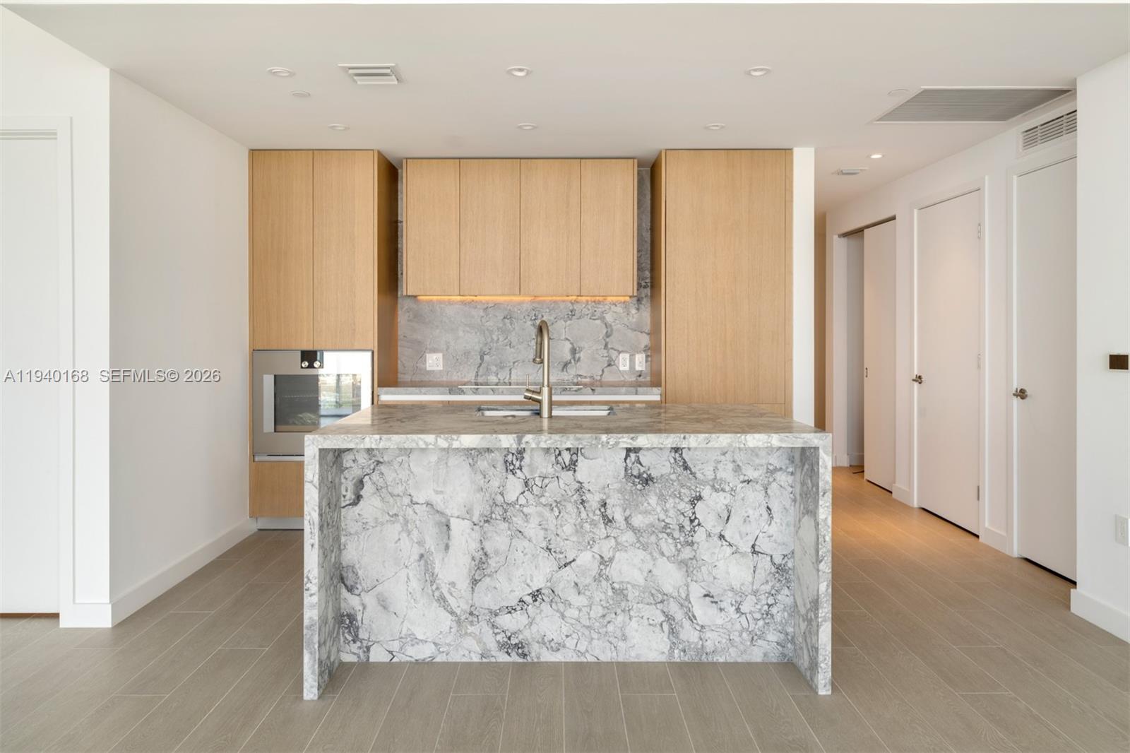 500 Alton Rd #2207, Miami Beach FL 33139
