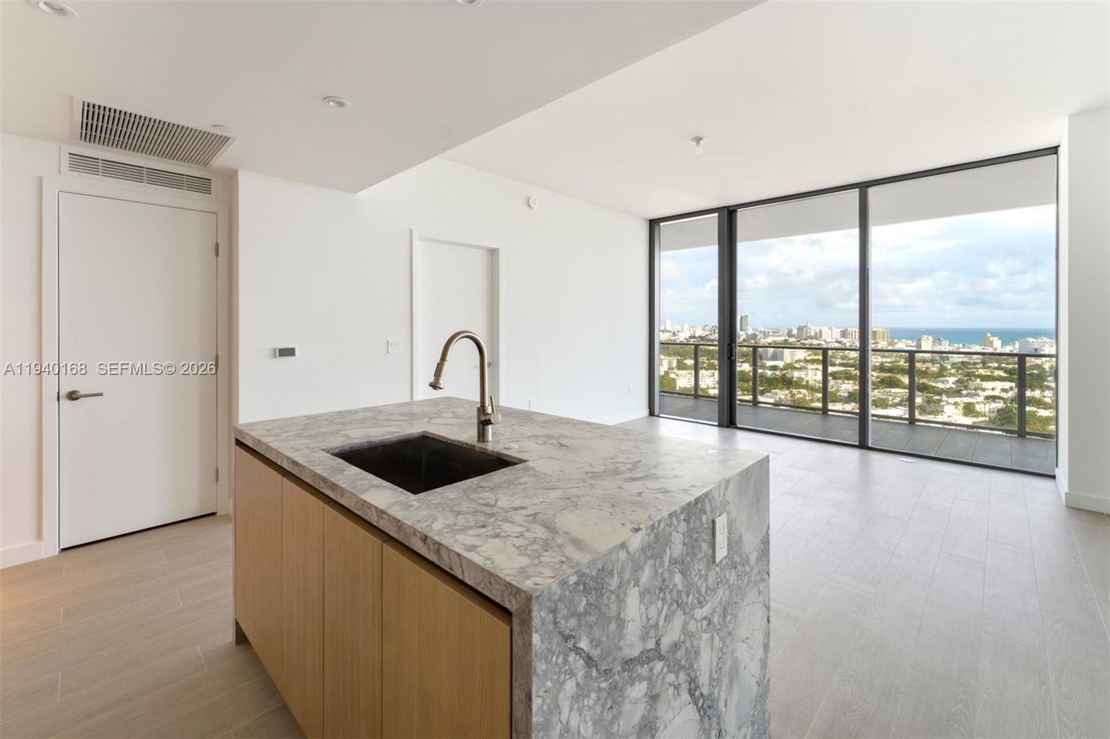 500 Alton Rd #2207, Miami Beach FL 33139