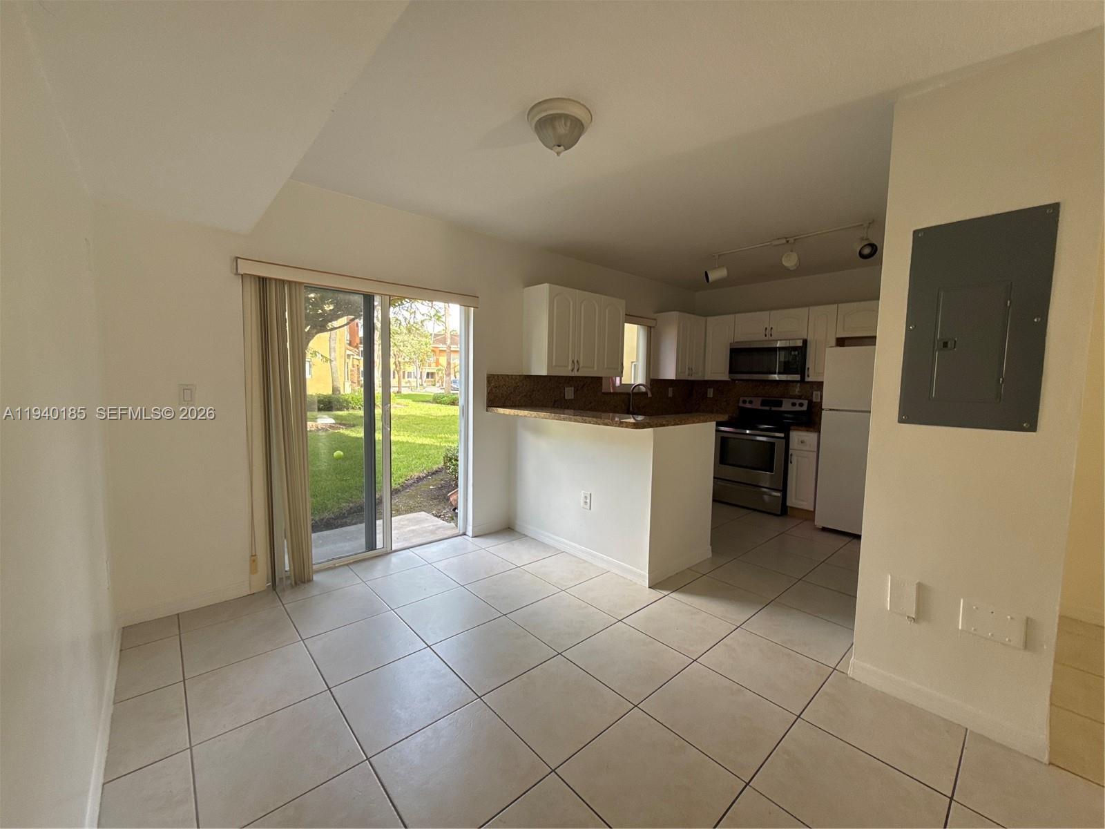 935 NE 33rd Terr #104, Homestead FL 33033