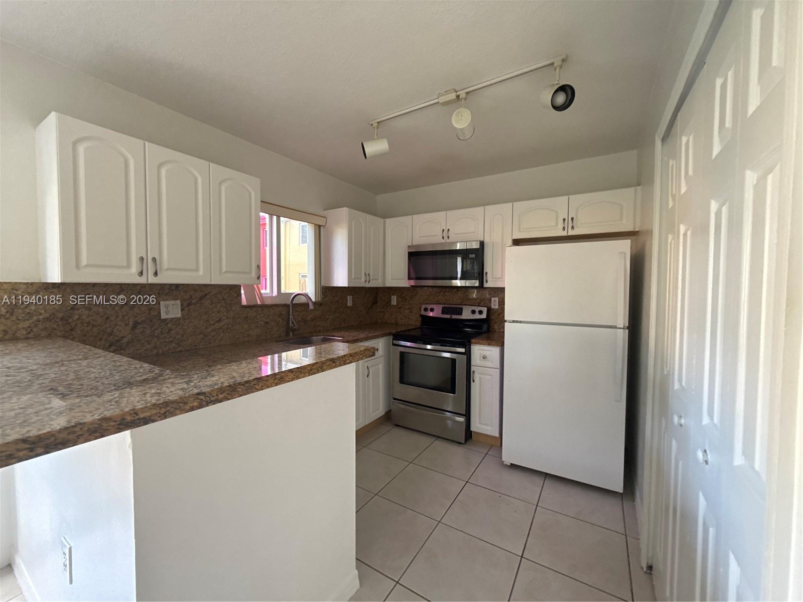 935 NE 33rd Terr #104, Homestead FL 33033