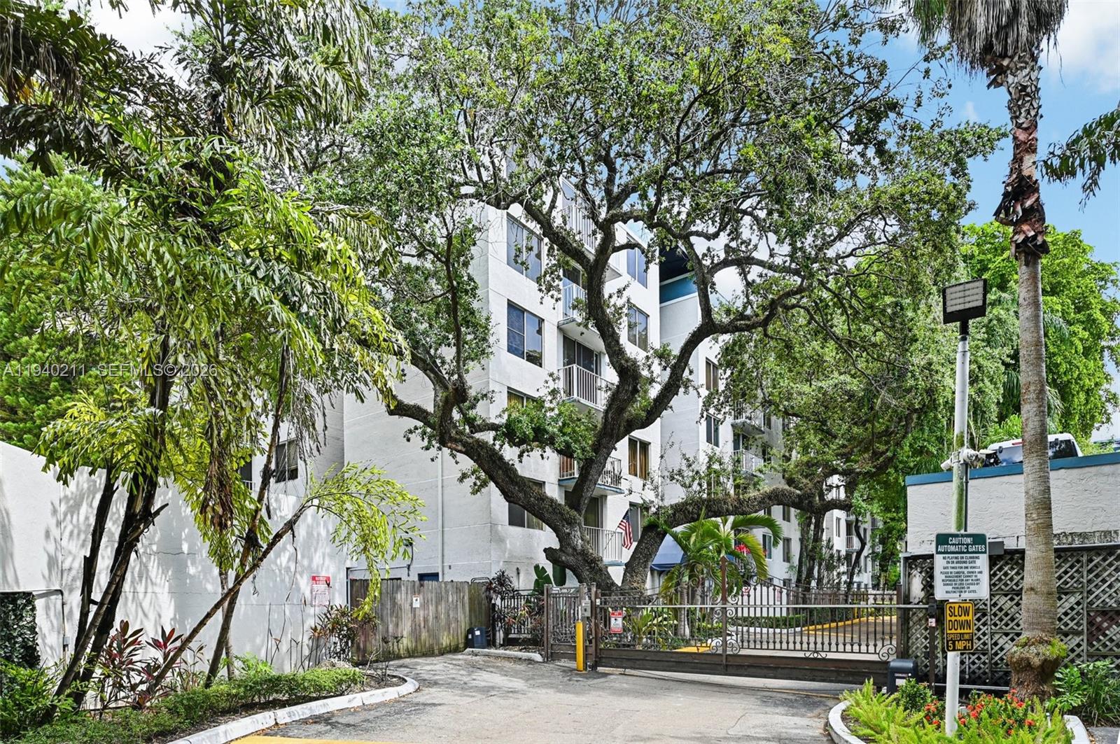 1740 NW N River Dr #614, Miami FL 33125