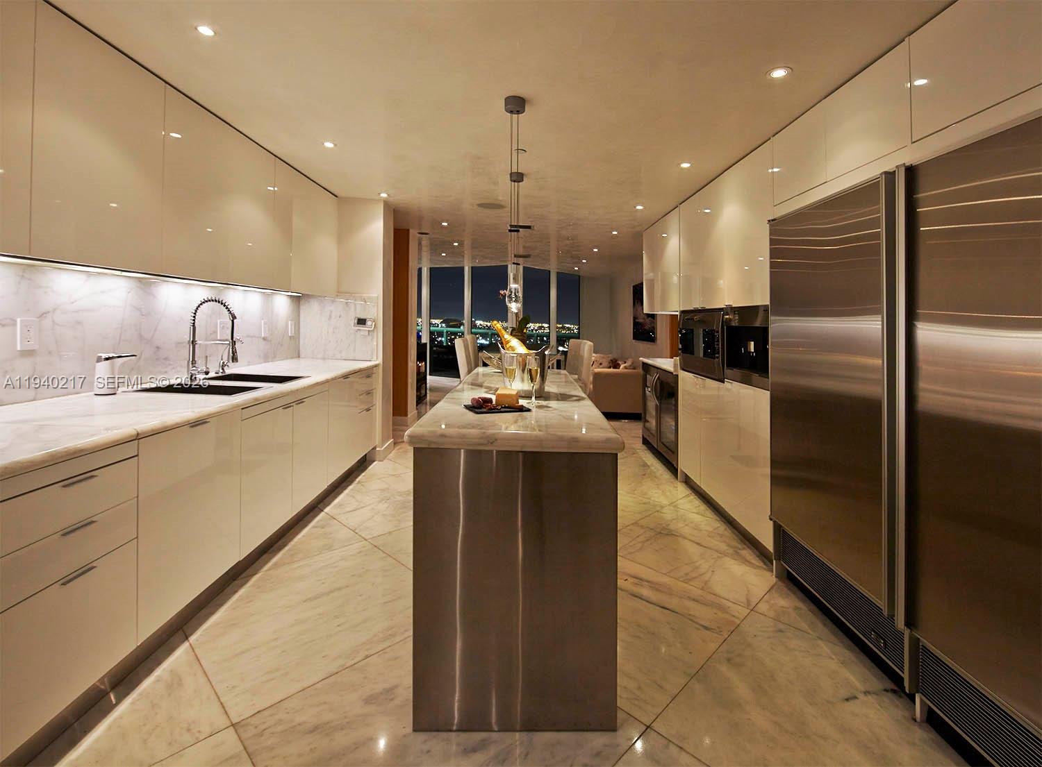 1643 Brickell Ave #2902, Miami FL 33129