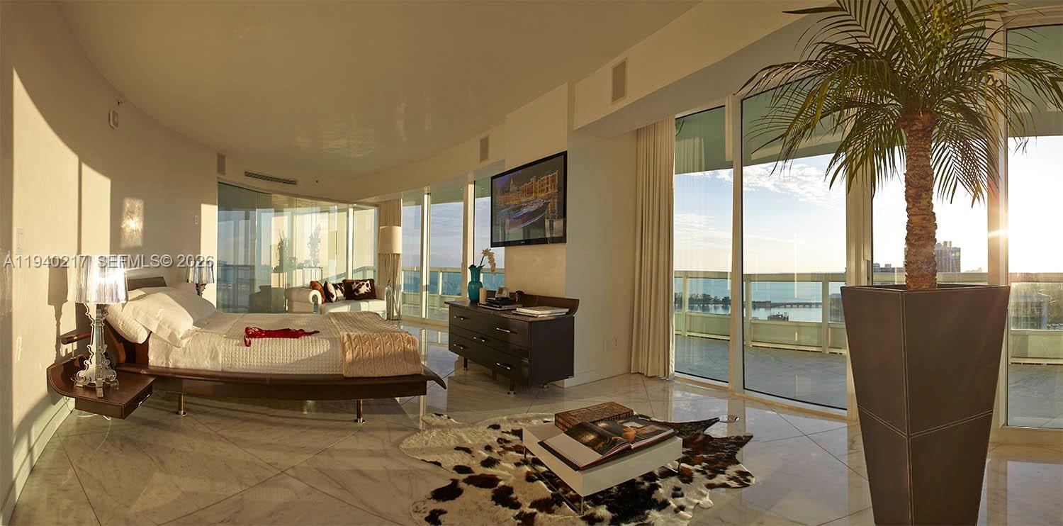 1643 Brickell Ave #2902, Miami FL 33129