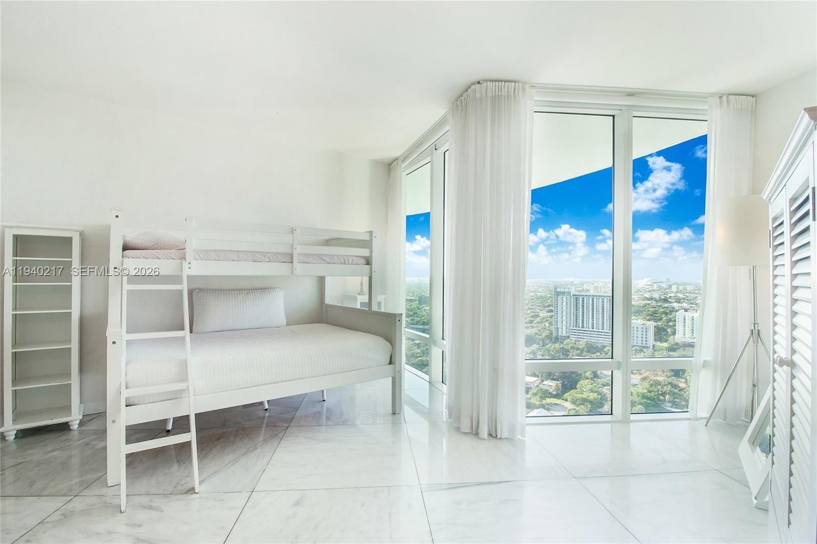 1643 Brickell Ave #2902, Miami FL 33129