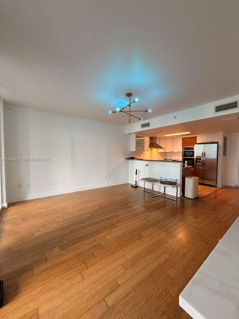 170 SE 14th St #1807, Miami FL 33131