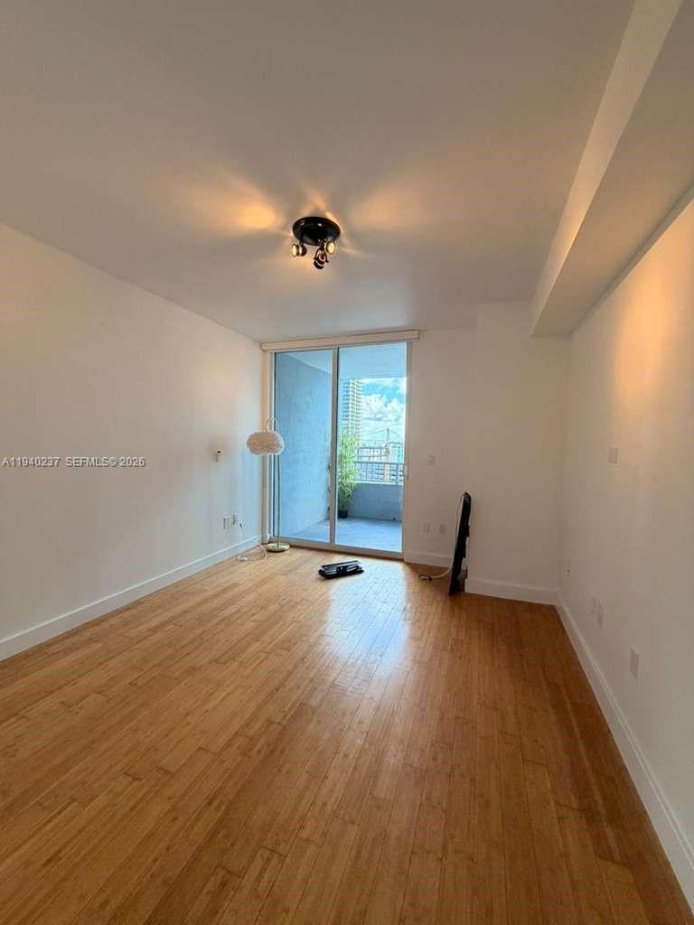 170 SE 14th St #1807, Miami FL 33131