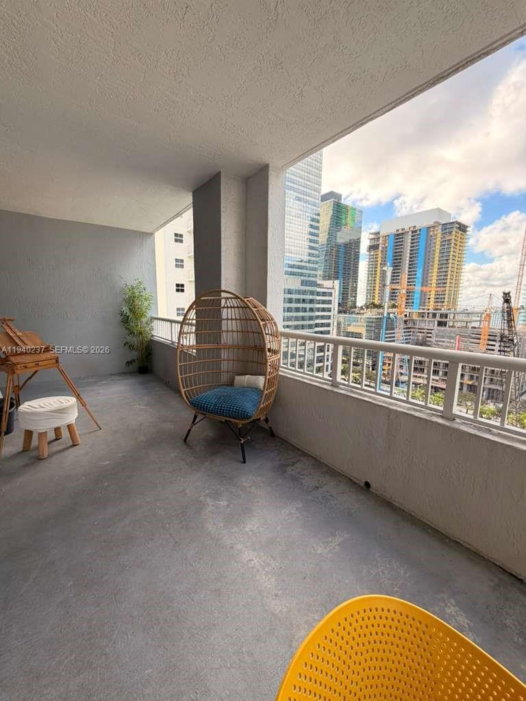 170 SE 14th St #1807, Miami FL 33131