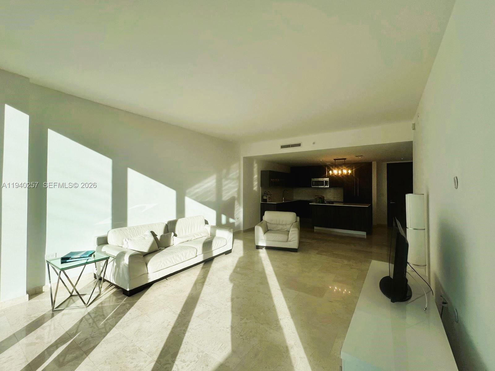 68 SE 6th St #2410, Miami FL 33131