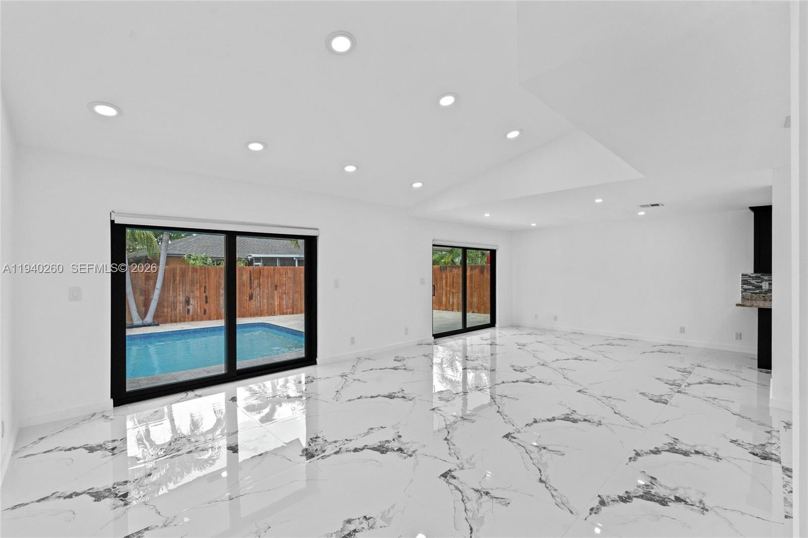 730 SW 95th Ter, Pembroke Pines FL 33025