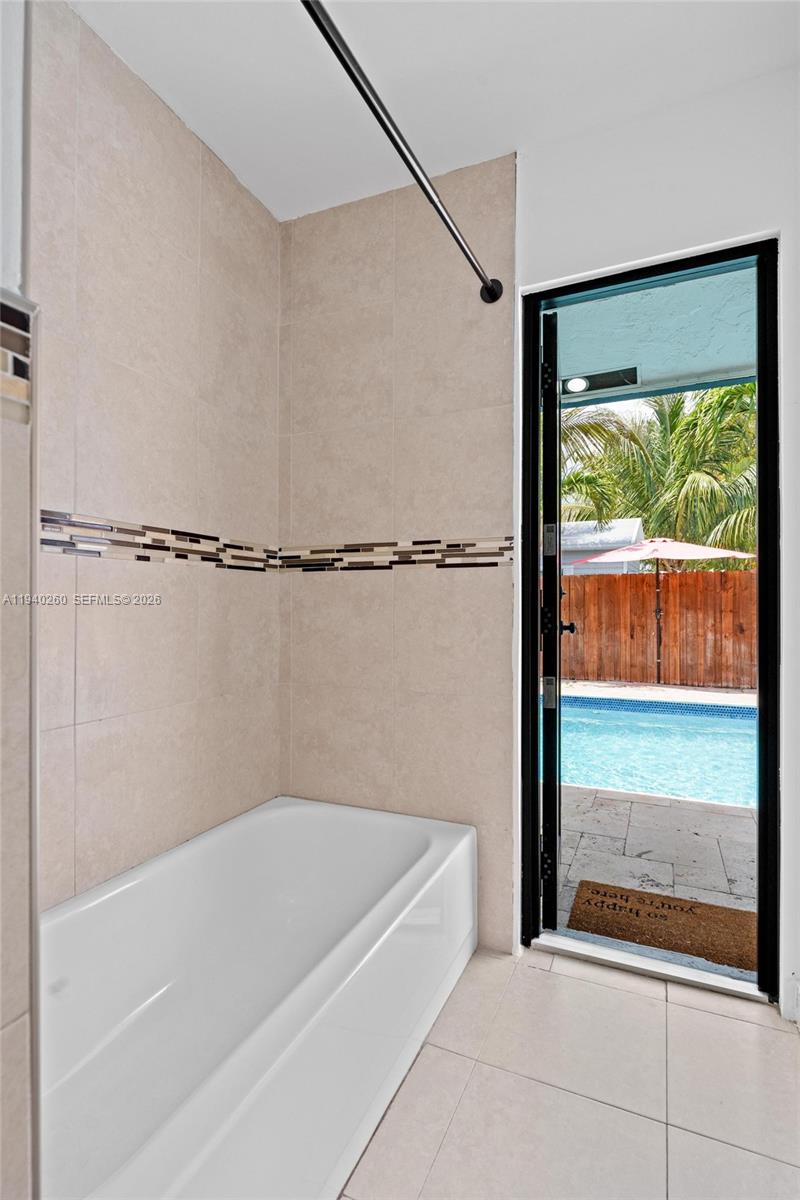 730 SW 95th Ter, Pembroke Pines FL 33025