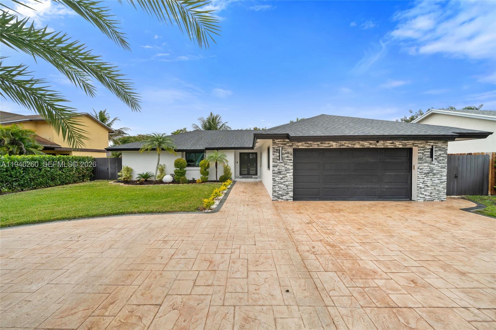 730 SW 95th Ter, Pembroke Pines FL 33025