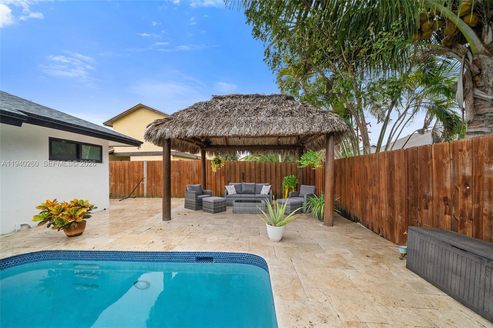 730 SW 95th Ter, Pembroke Pines FL 33025
