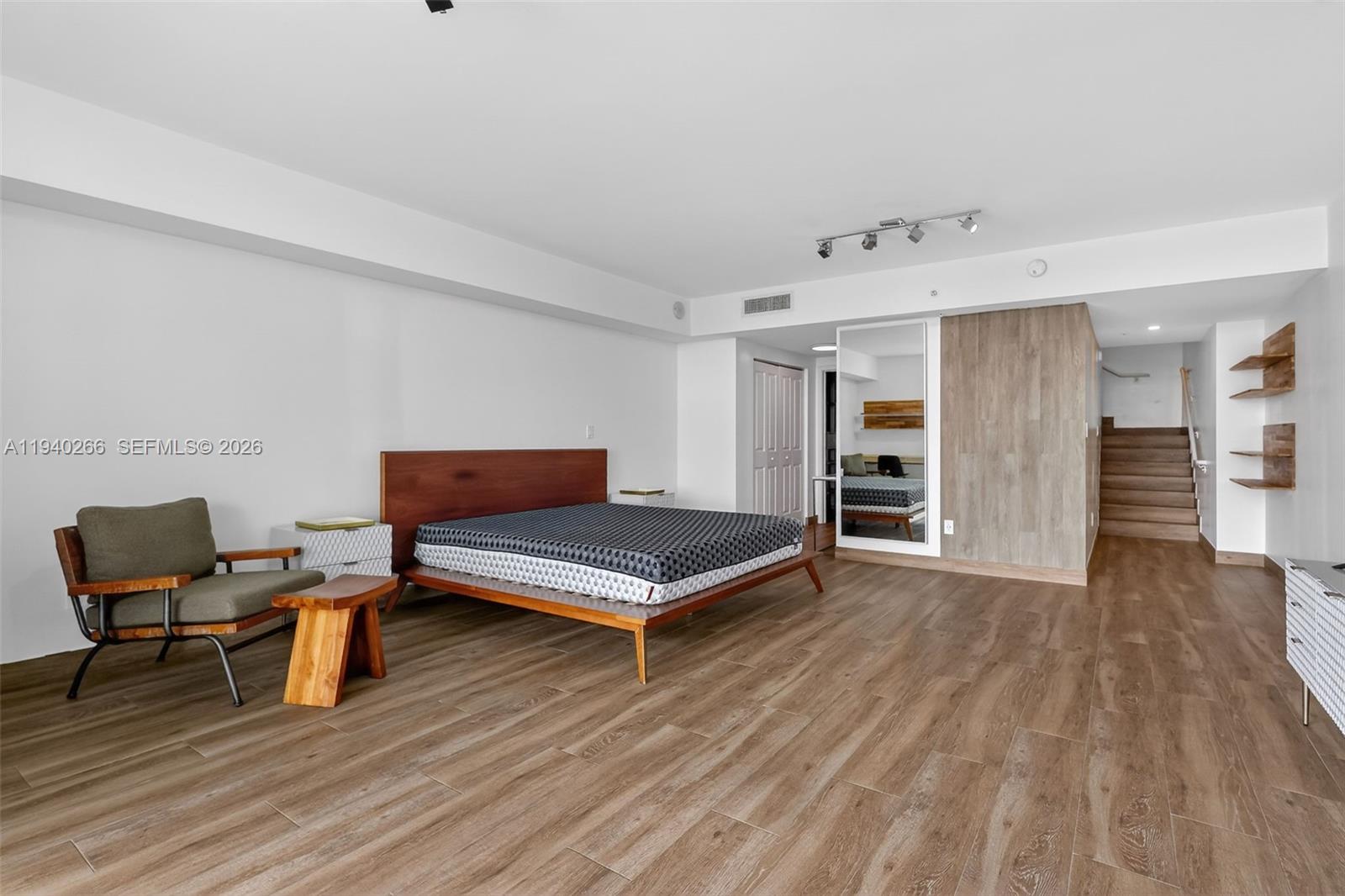 400 Sunny Isles Blvd #1207, Sunny Isles Beach FL 33160