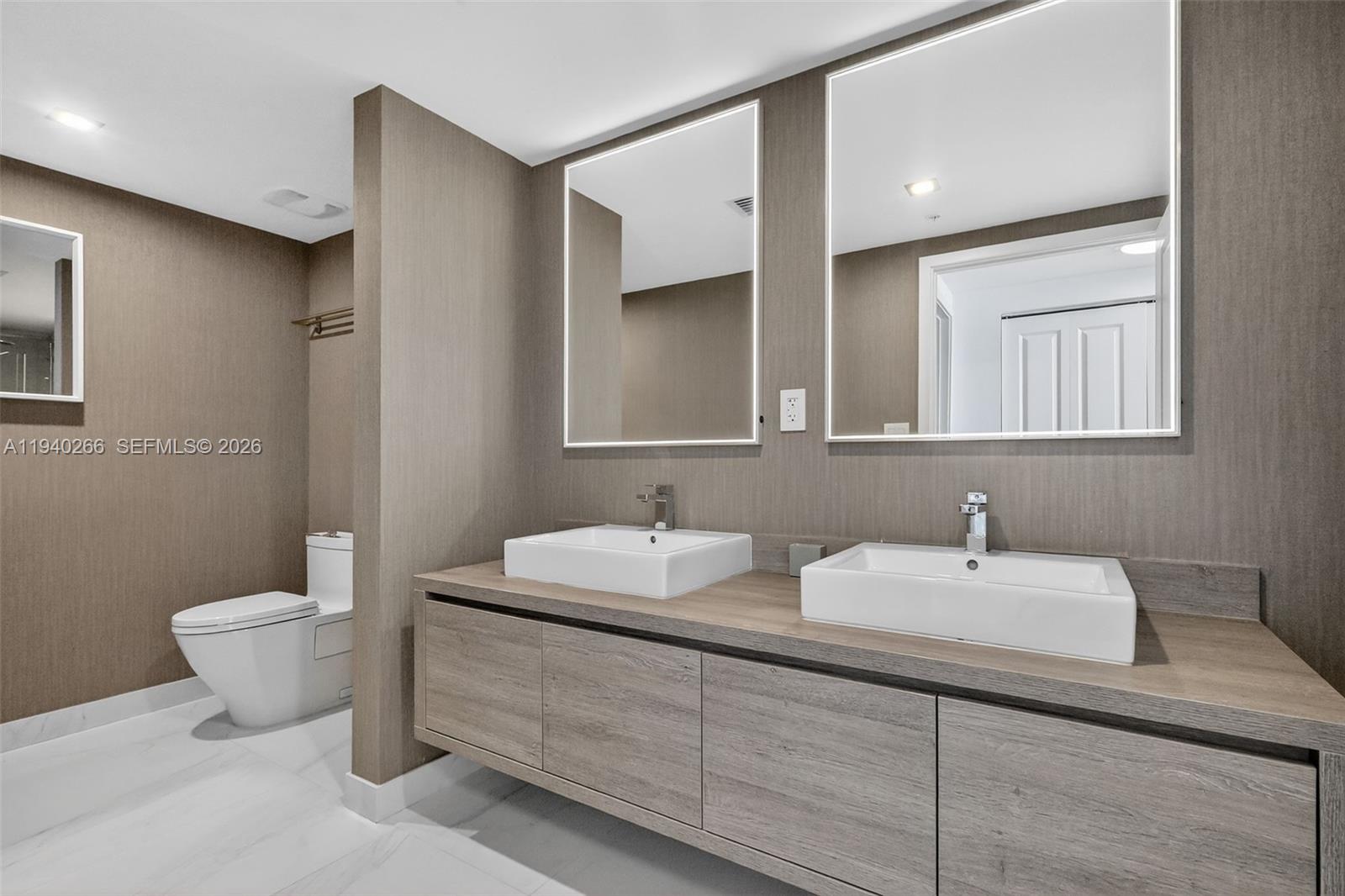 400 Sunny Isles Blvd #1207, Sunny Isles Beach FL 33160