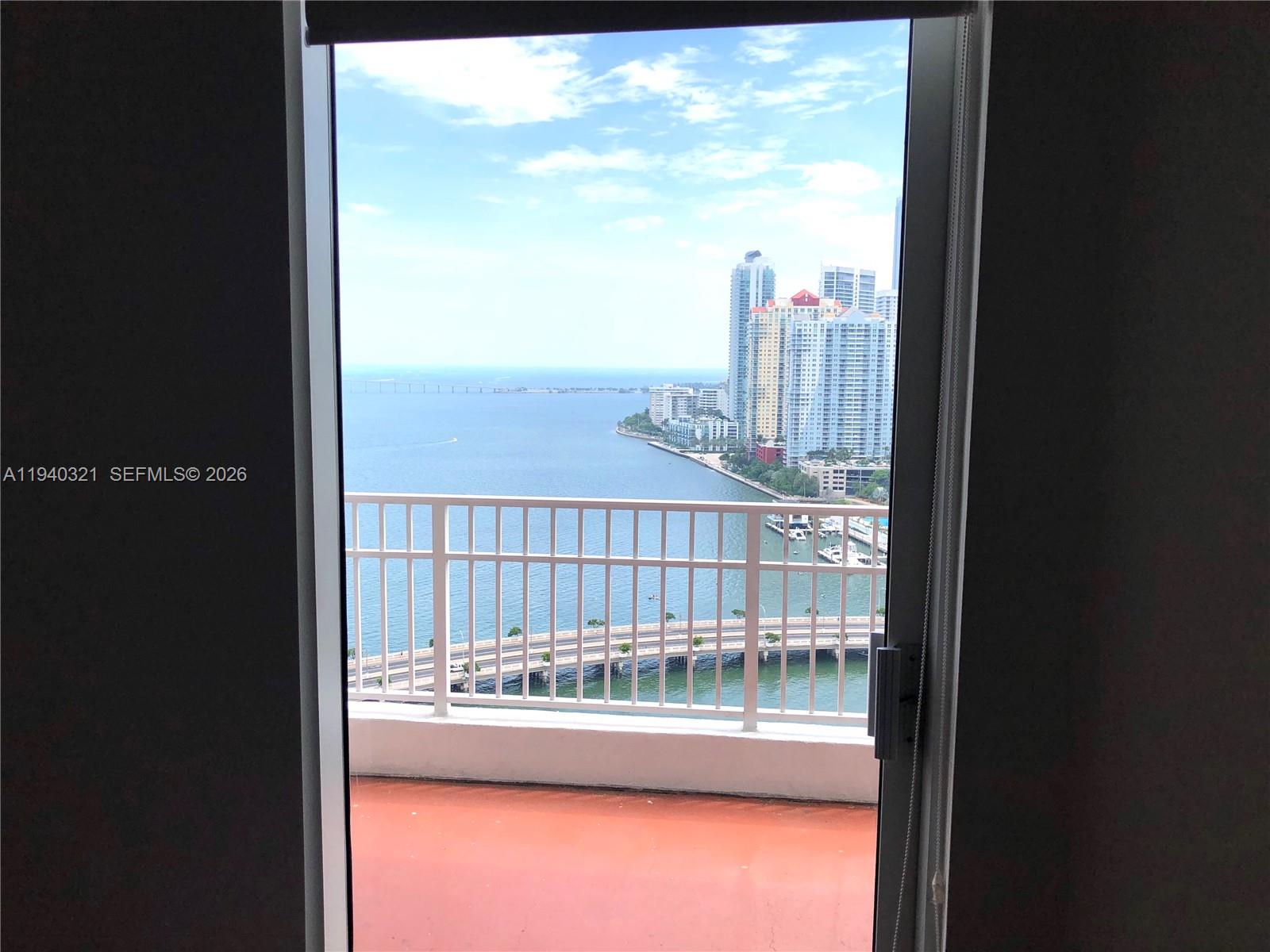 701 Brickell Key Blvd #LPH-01, Miami FL 33131