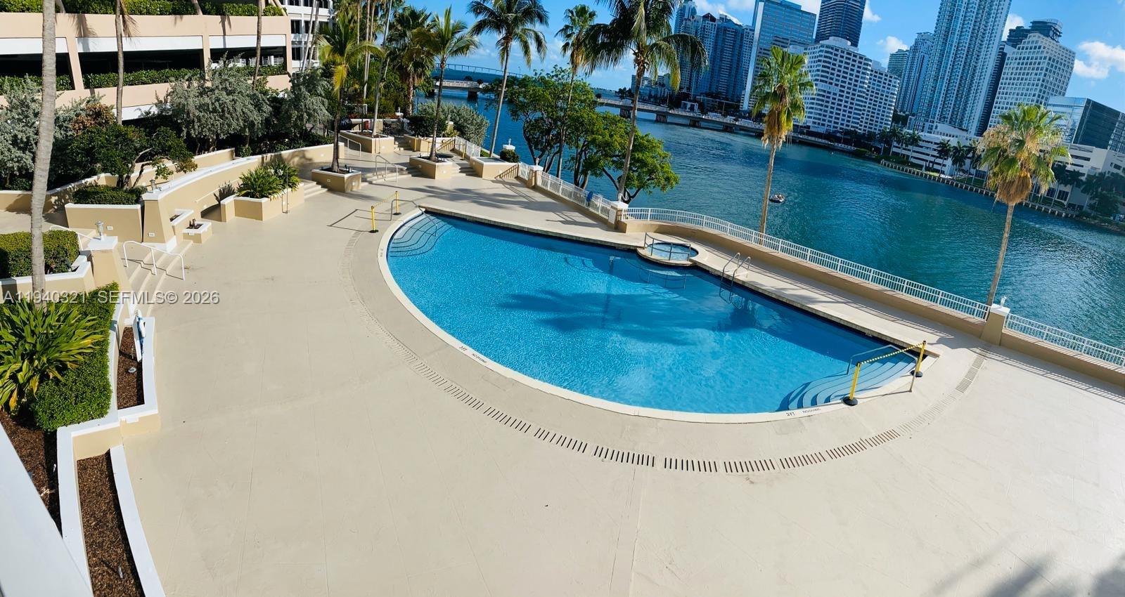 701 Brickell Key Blvd #LPH-01, Miami FL 33131