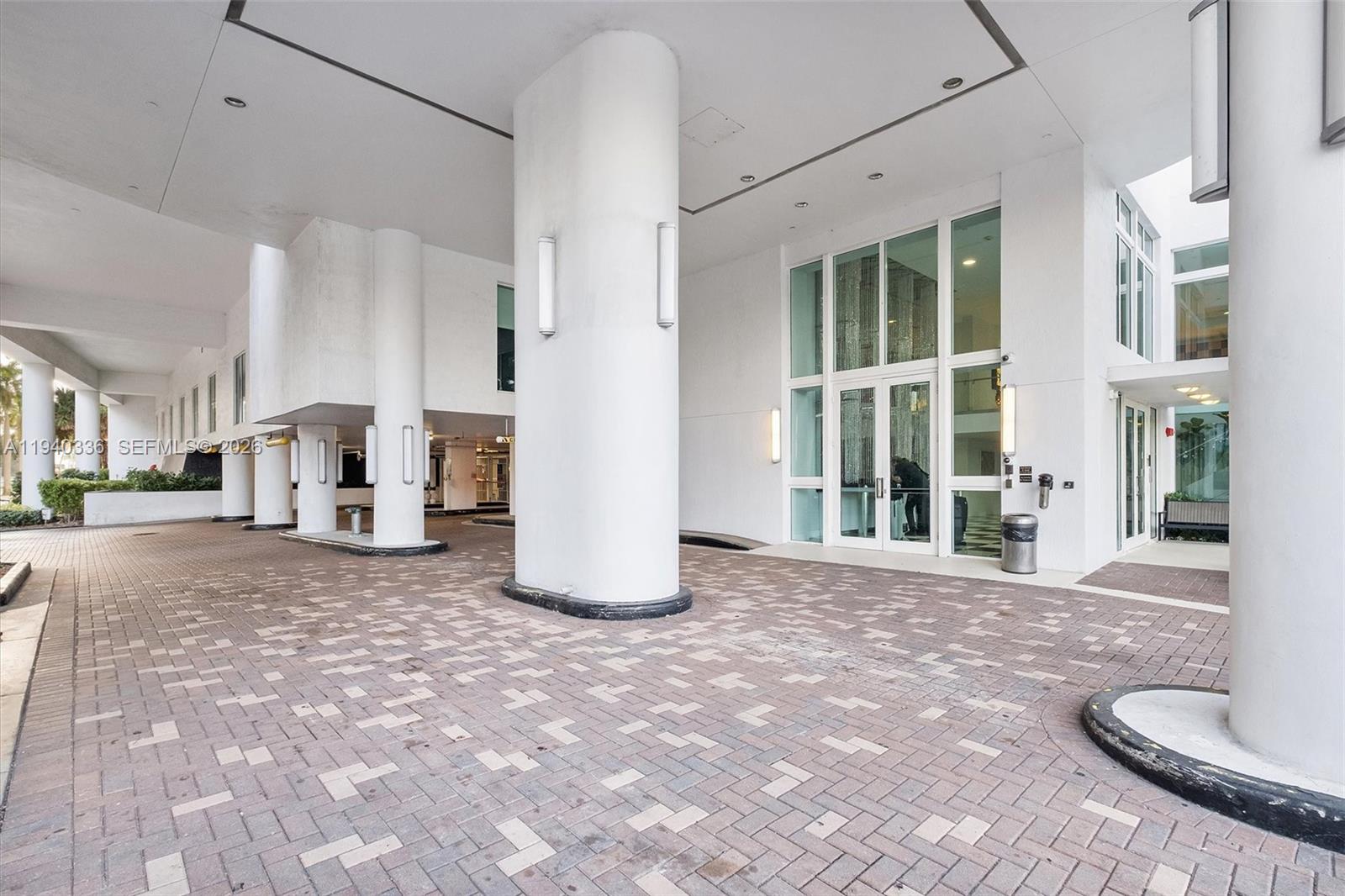 1800 N Bayshore Dr #2006, Miami FL 33132