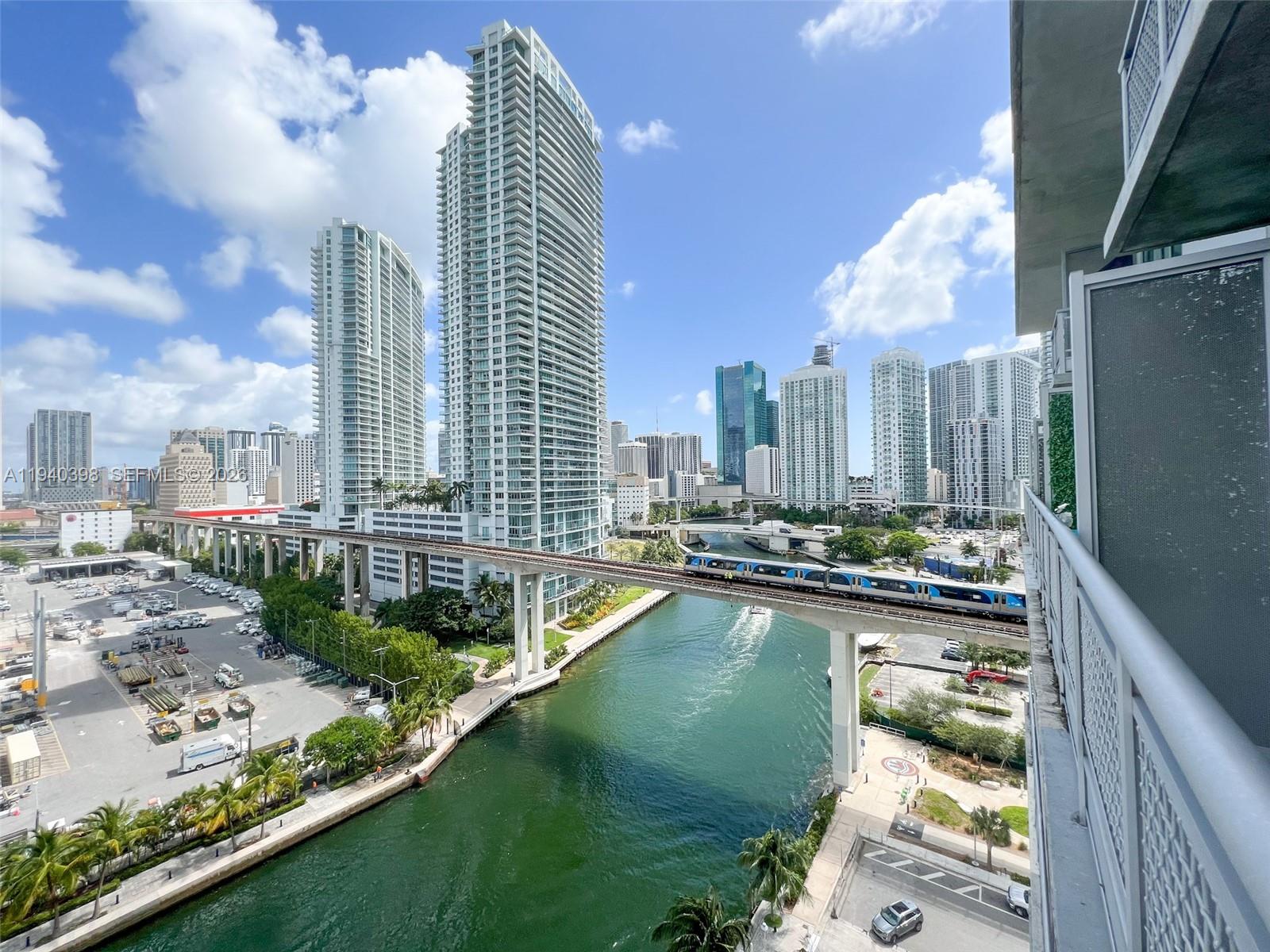 690 SW 1st Ct #1511, Miami FL 33130
