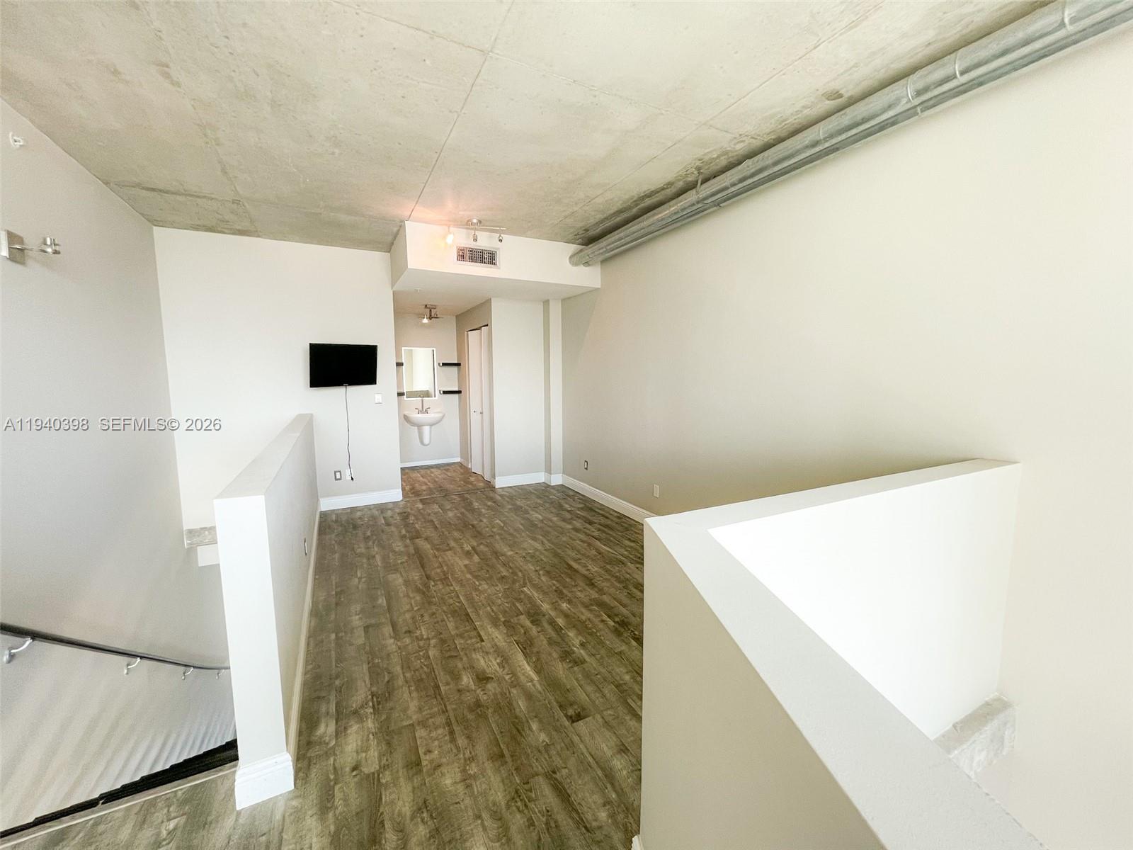 690 SW 1st Ct #1511, Miami FL 33130