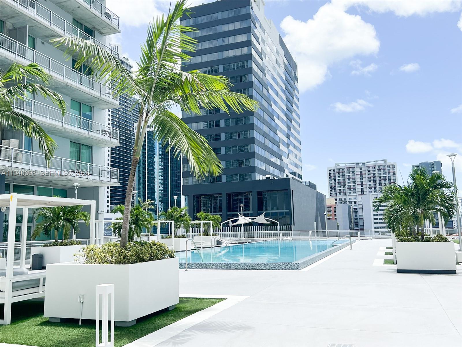 690 SW 1st Ct #1511, Miami FL 33130