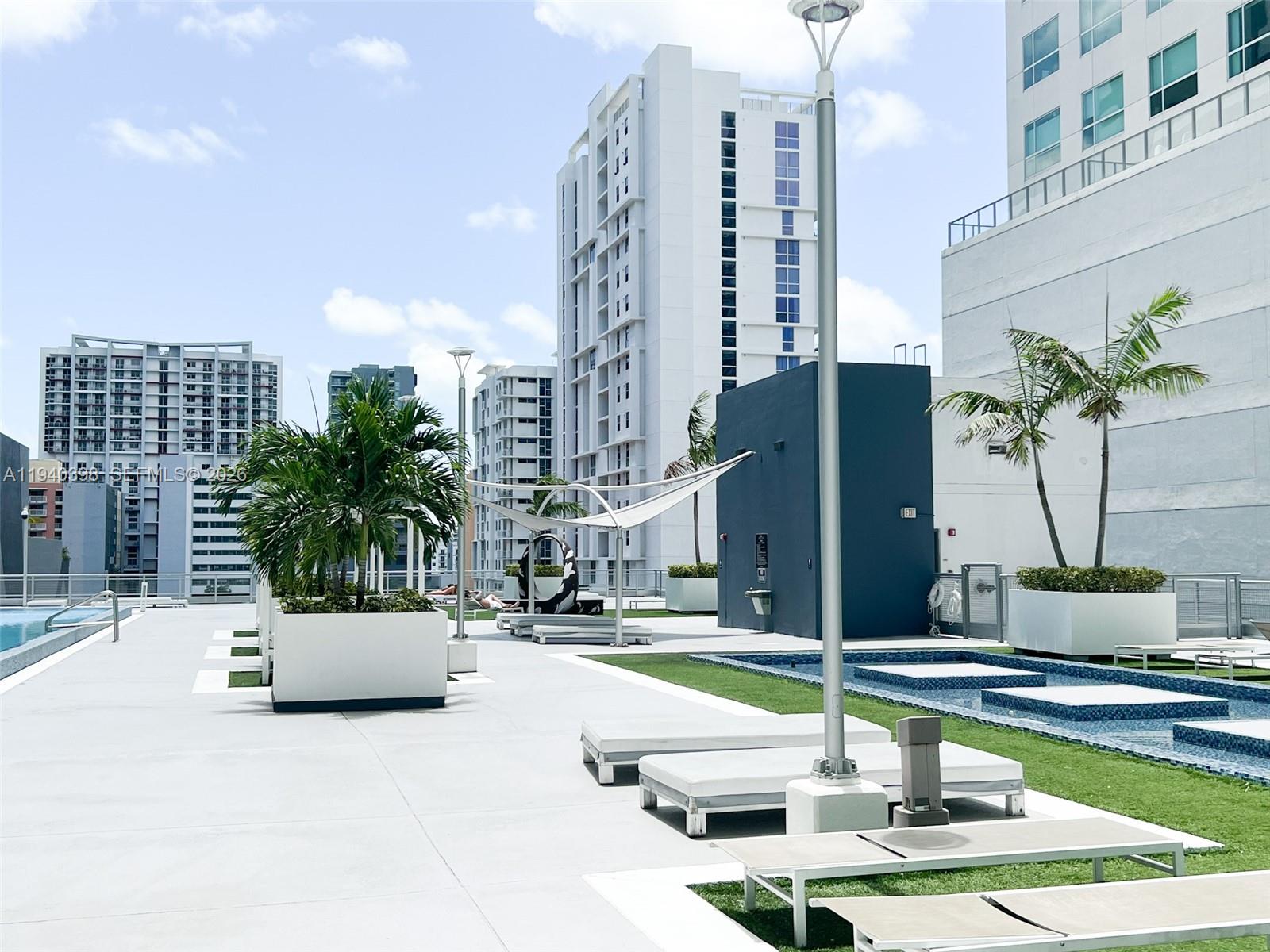 690 SW 1st Ct #1511, Miami FL 33130