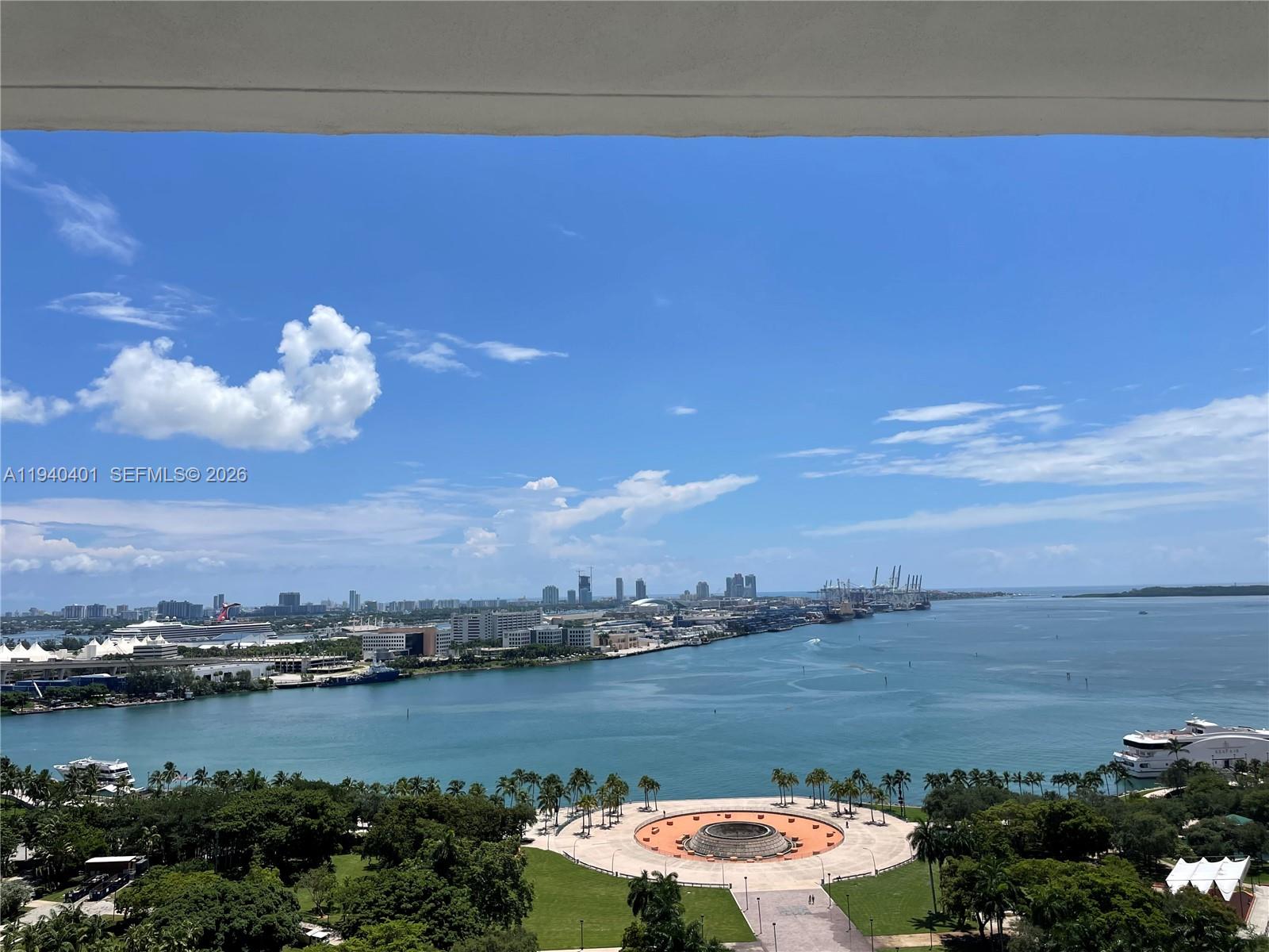 50 Biscayne Blvd #2008, Miami FL 33132