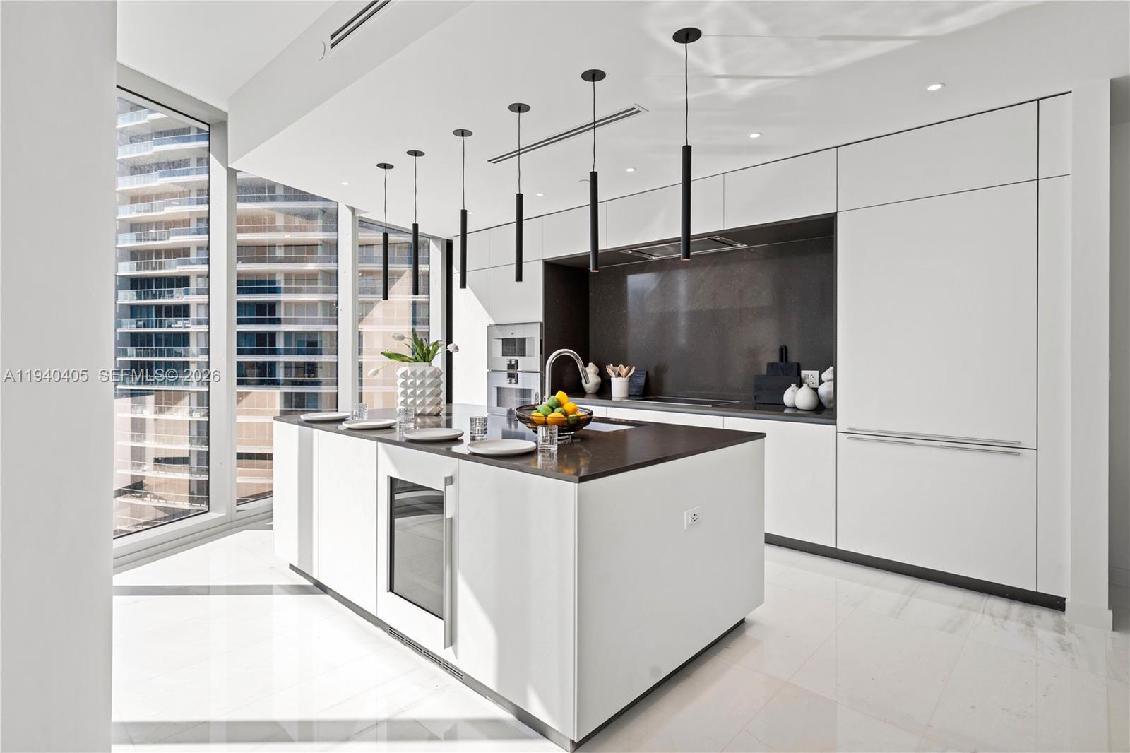 300 Biscayne Blvd Way #3407, Miami FL 33131