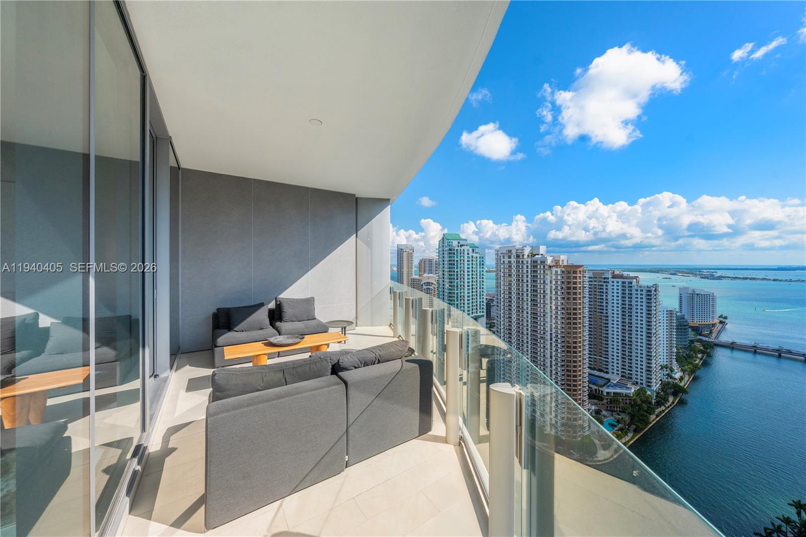 300 Biscayne Blvd Way #3407, Miami FL 33131