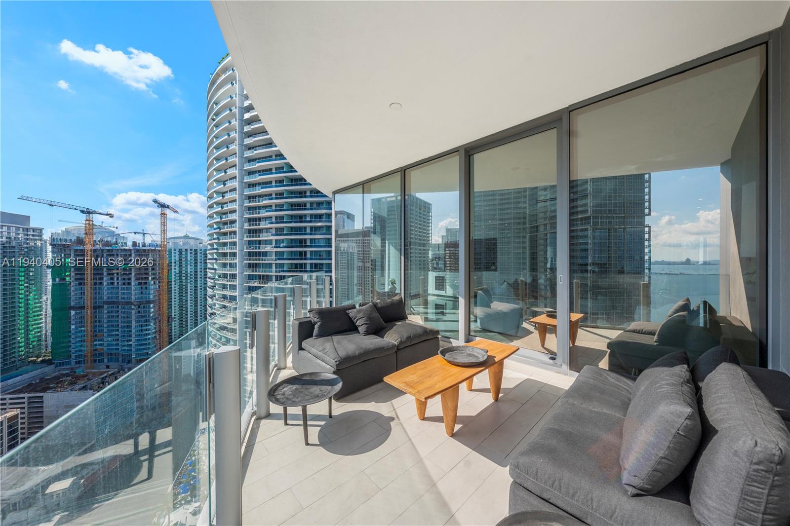 300 Biscayne Blvd Way #3407, Miami FL 33131