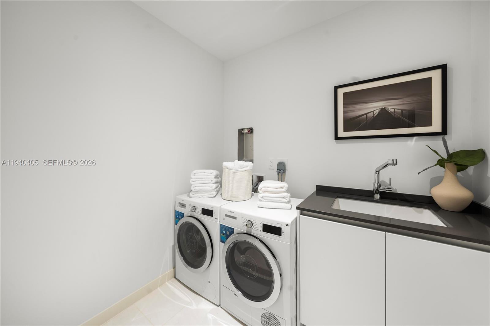 300 Biscayne Blvd Way #3407, Miami FL 33131