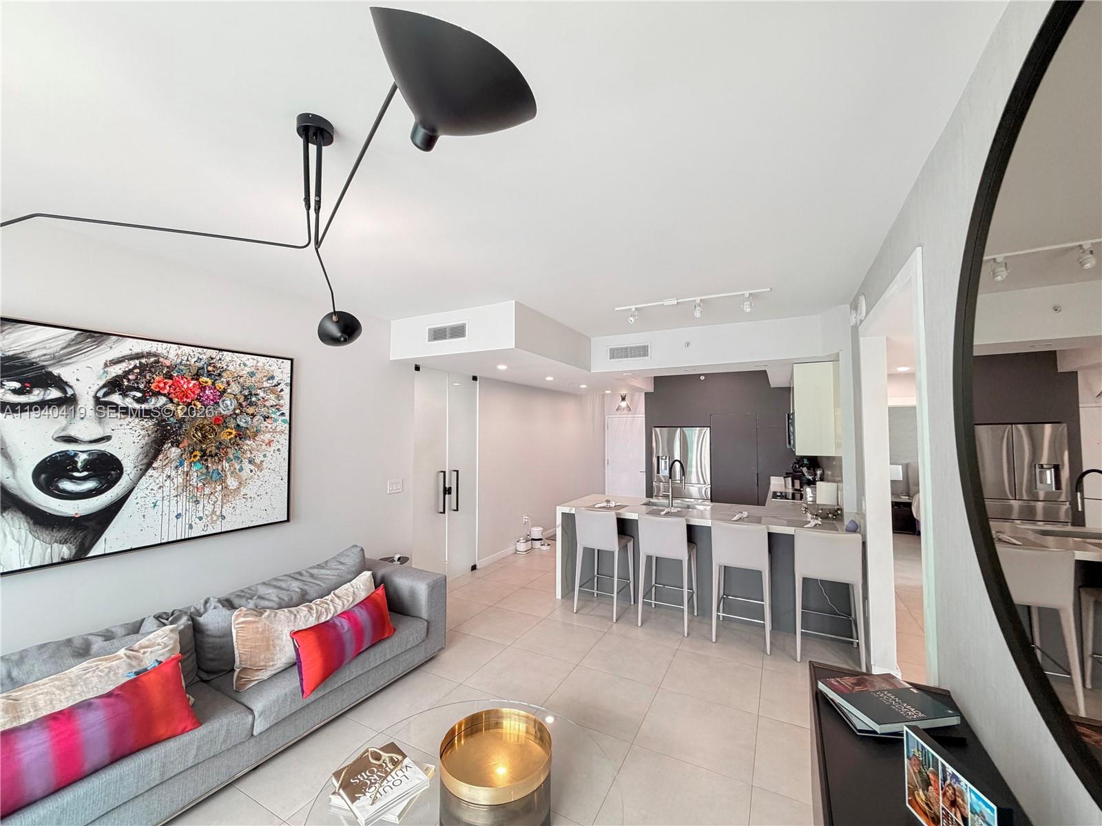 31 SE 5th St #3412, Miami FL 33131