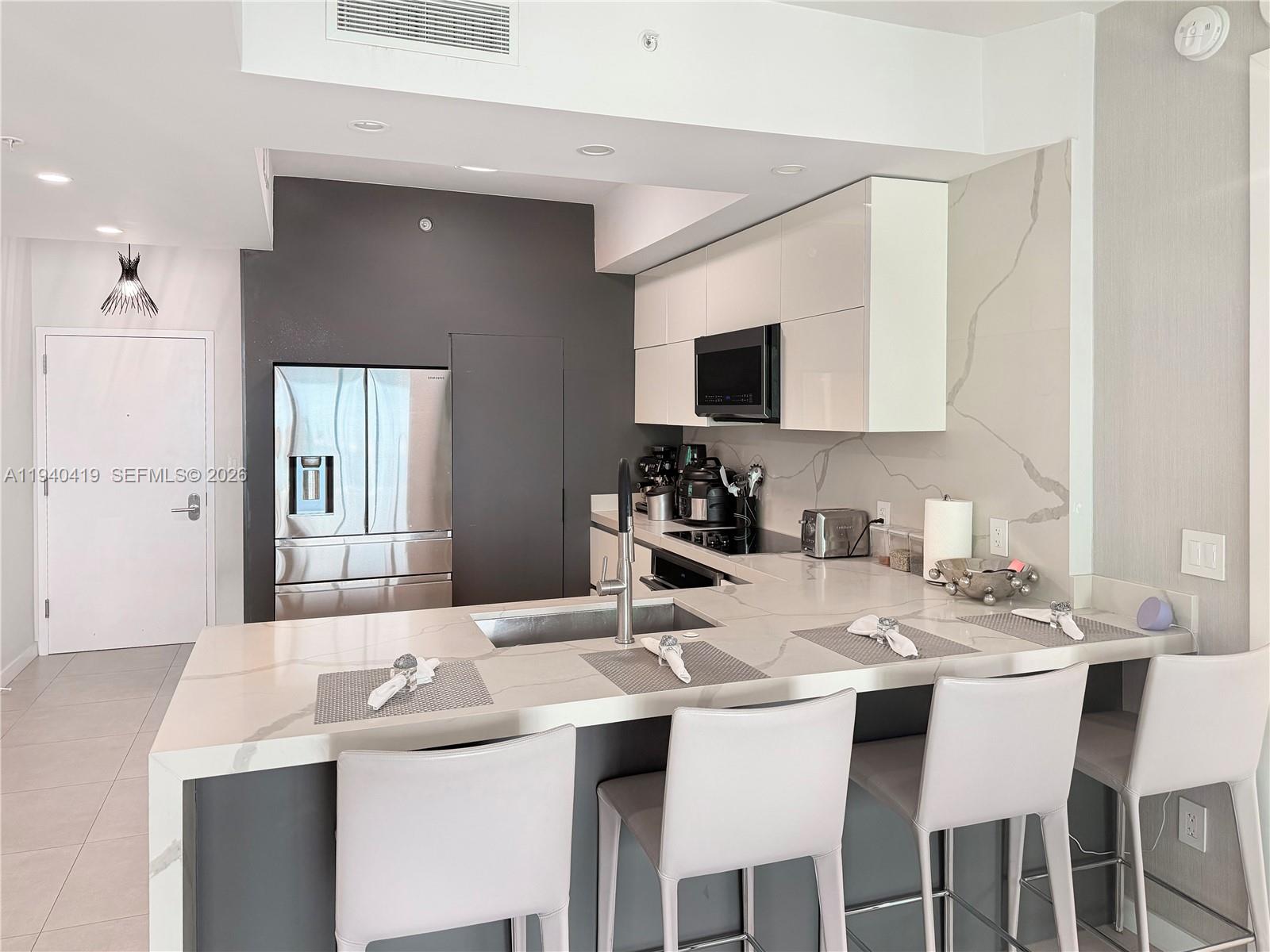 31 SE 5th St #3412, Miami FL 33131