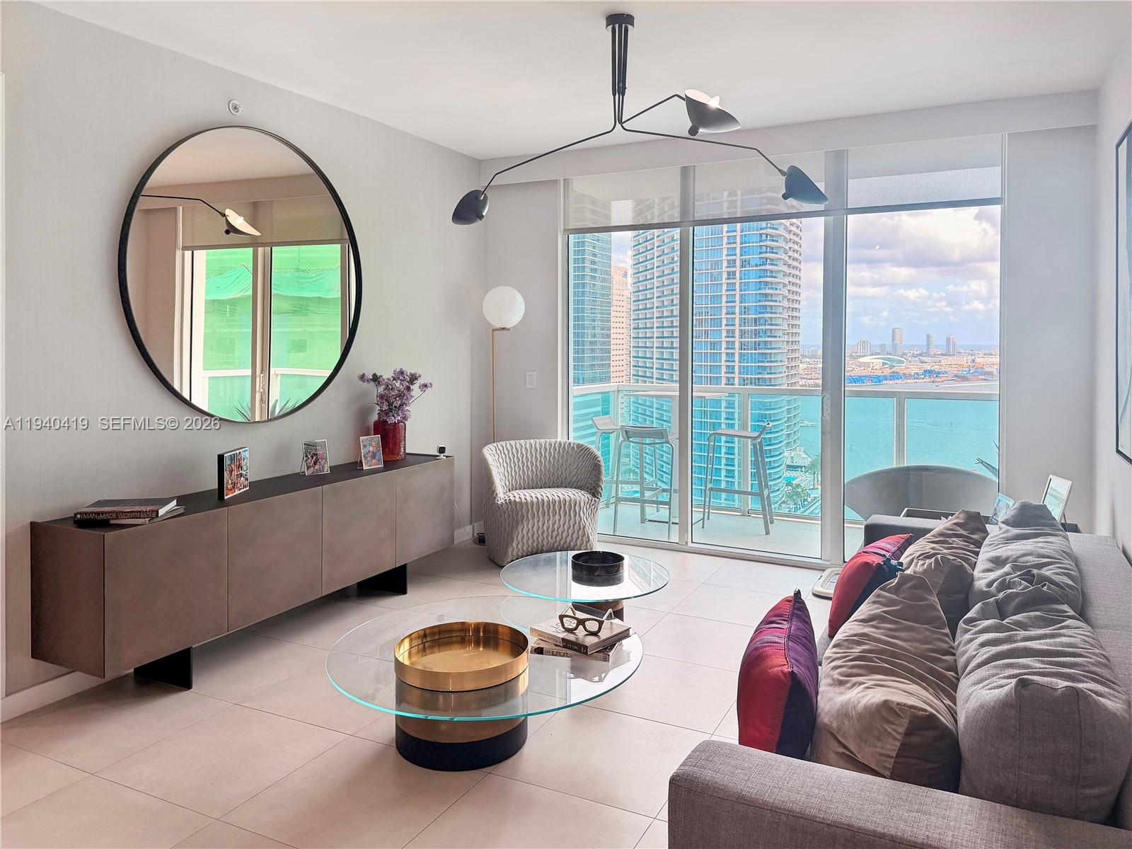 31 SE 5th St #3412, Miami FL 33131