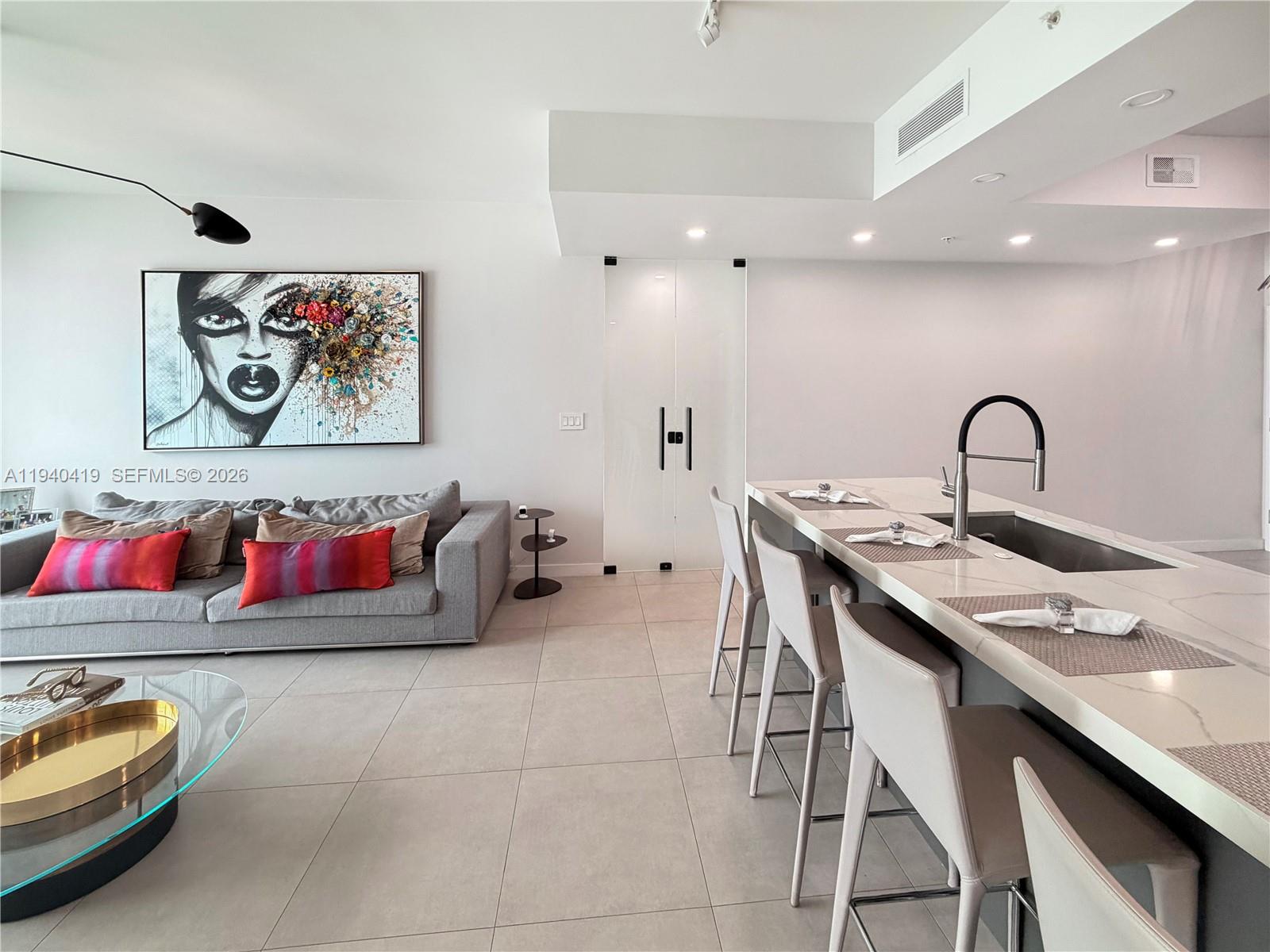 31 SE 5th St #3412, Miami FL 33131