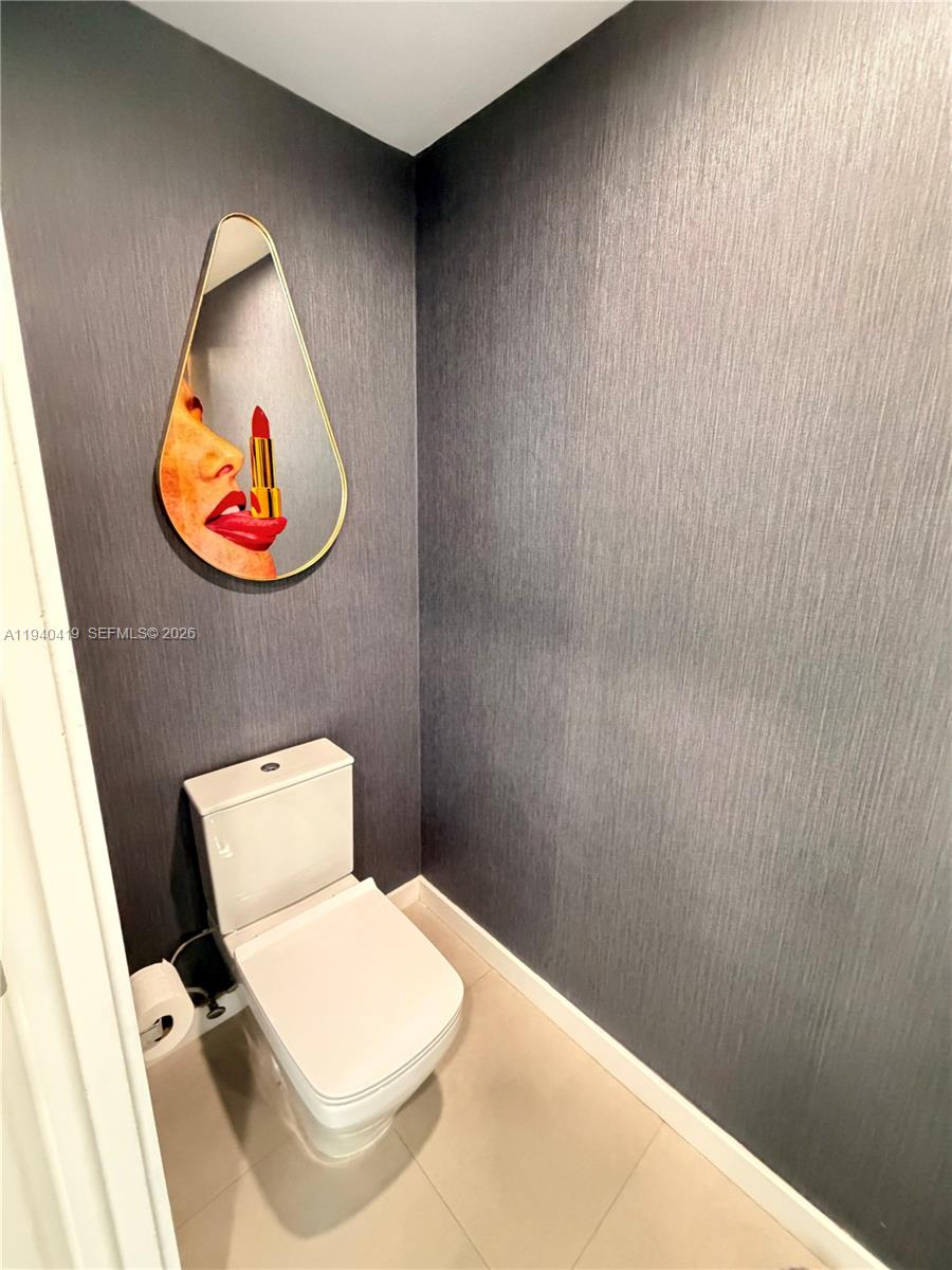 31 SE 5th St #3412, Miami FL 33131