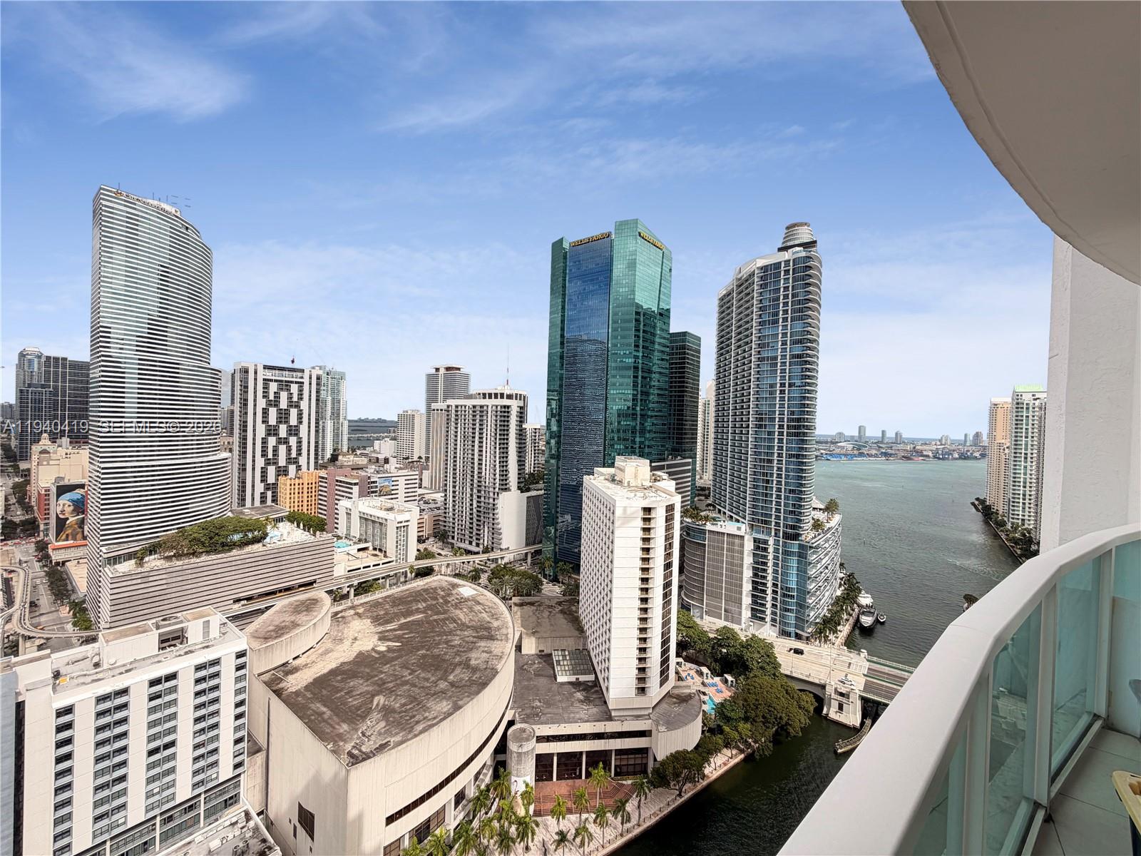 31 SE 5th St #3412, Miami FL 33131