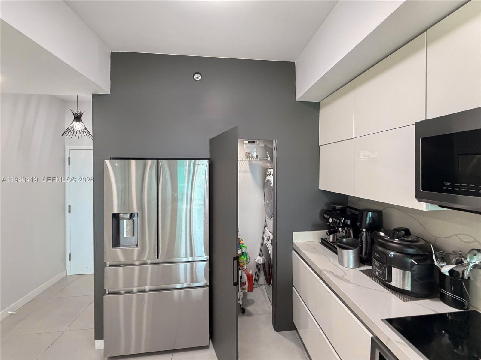 31 SE 5th St #3412, Miami FL 33131