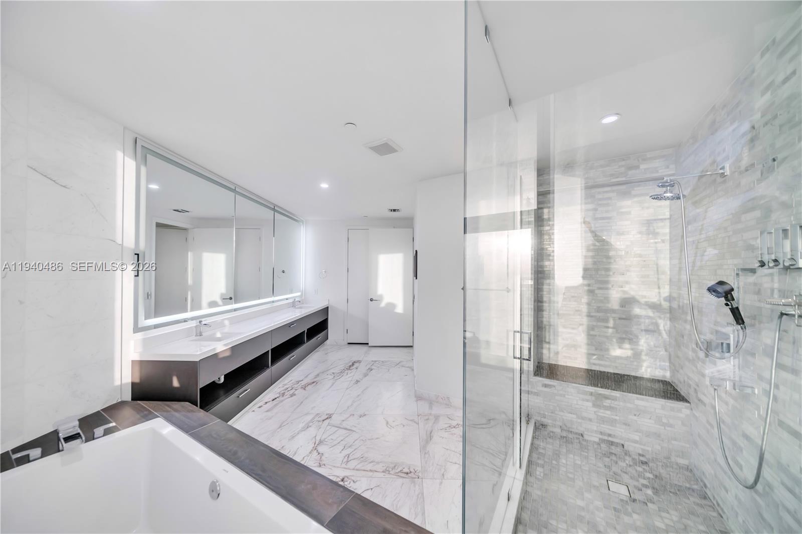 851 NE 1st Avenue #Penthouse 4612, Miami FL 33132