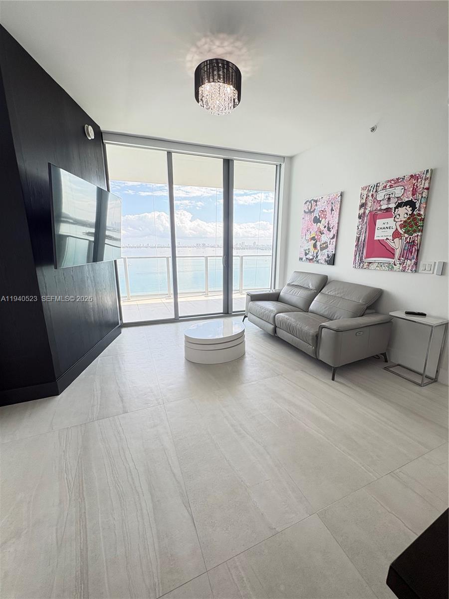 2900 NE 7th Ave #1905, Miami FL 33137