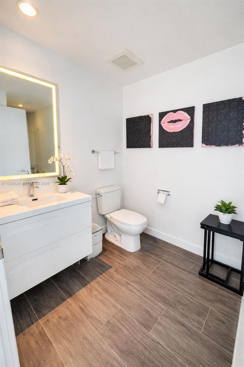 2900 NE 7th Ave #1905, Miami FL 33137