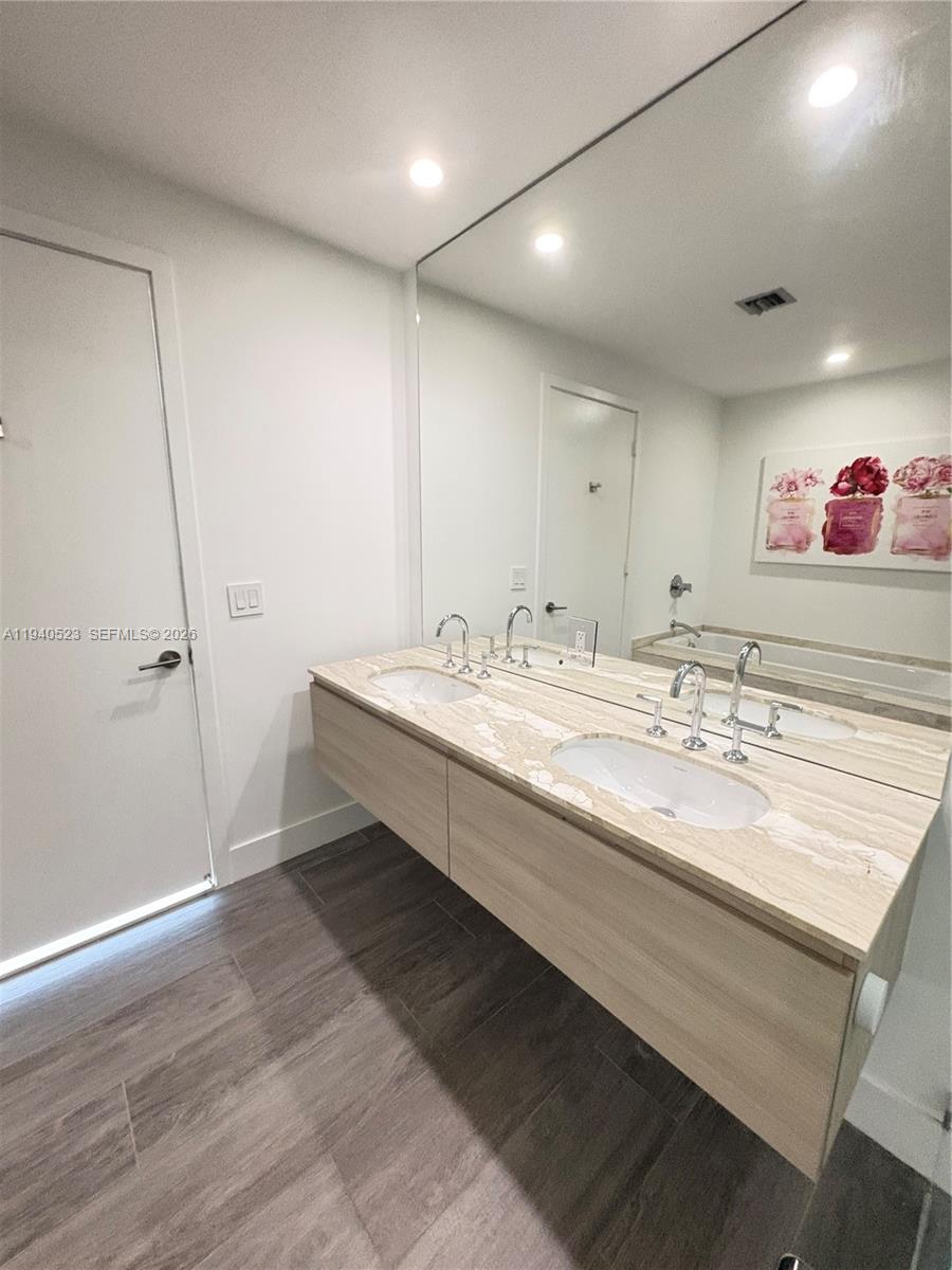 2900 NE 7th Ave #1905, Miami FL 33137