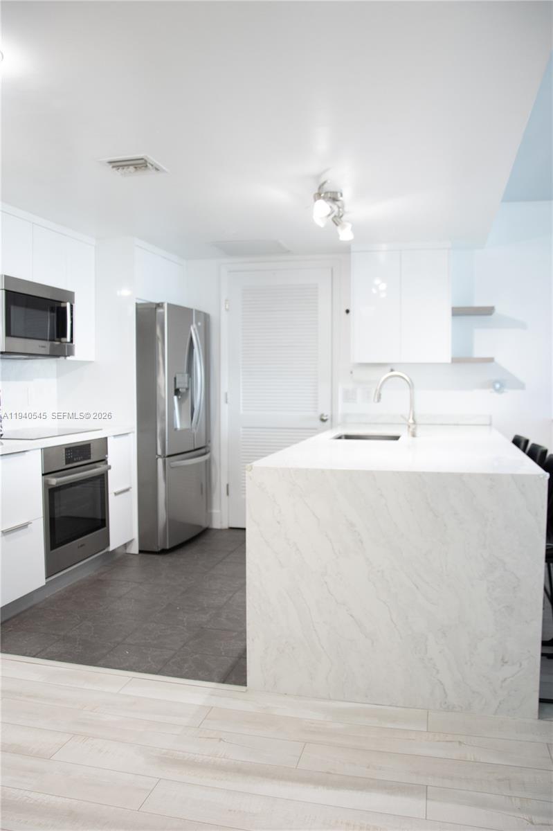 50 Biscayne Blvd #4908, Miami FL 33132
