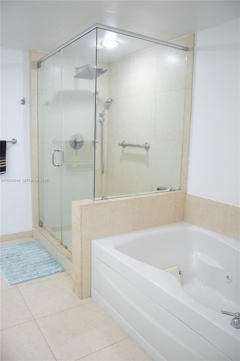 50 Biscayne Blvd #4908, Miami FL 33132