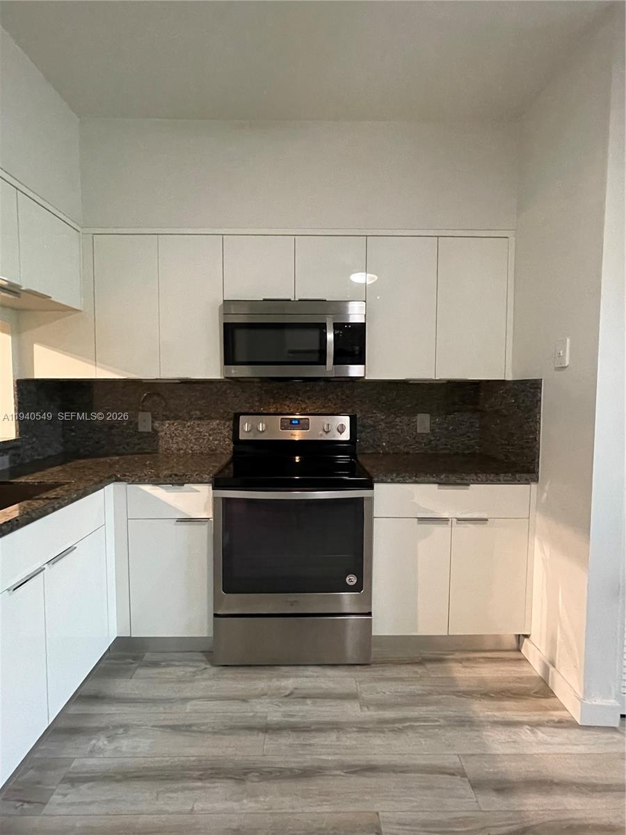 207 Mallory Ct #207, Weston FL 33326