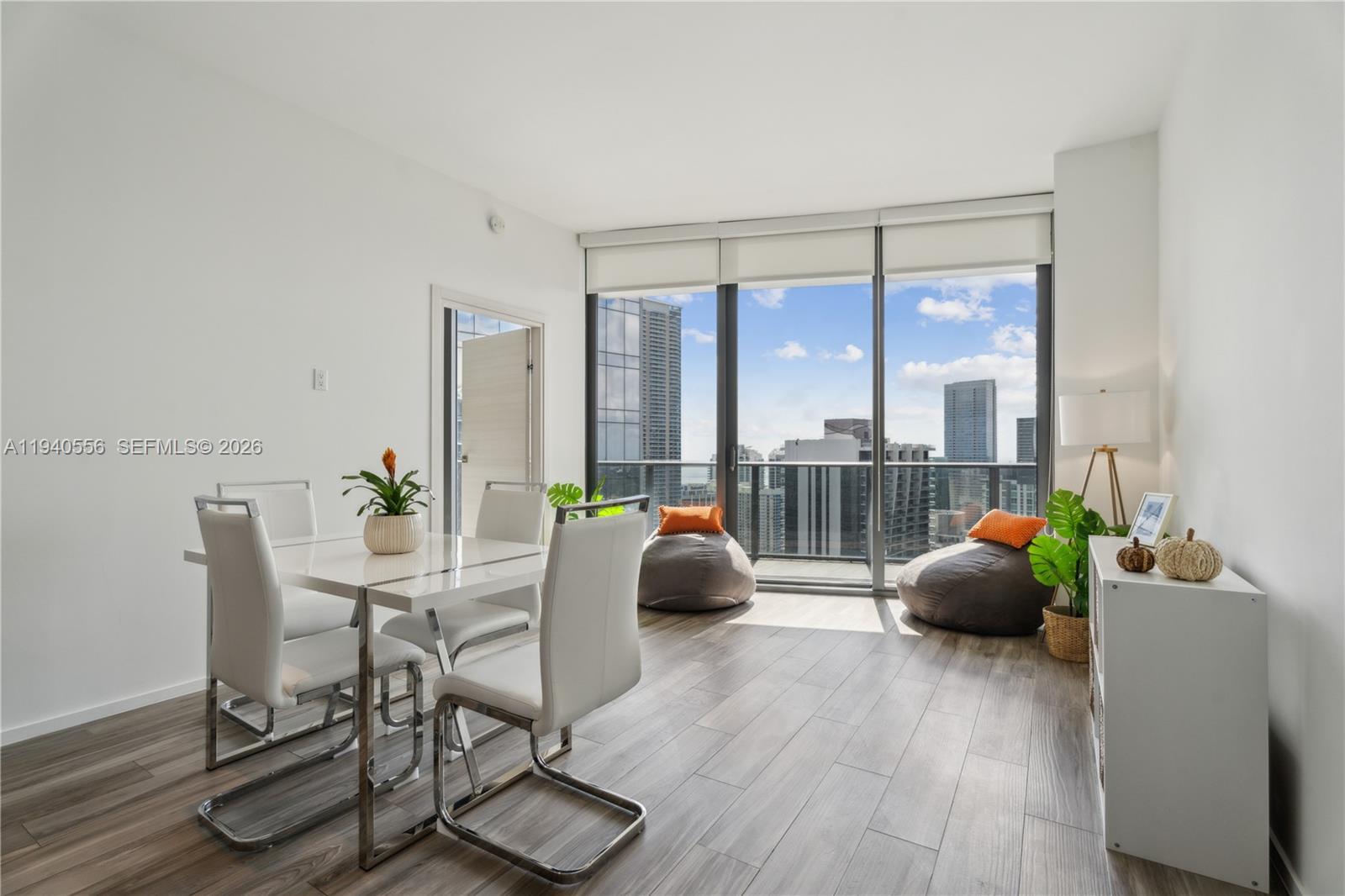 801 S Miami Ave #4803, Miami FL 33130