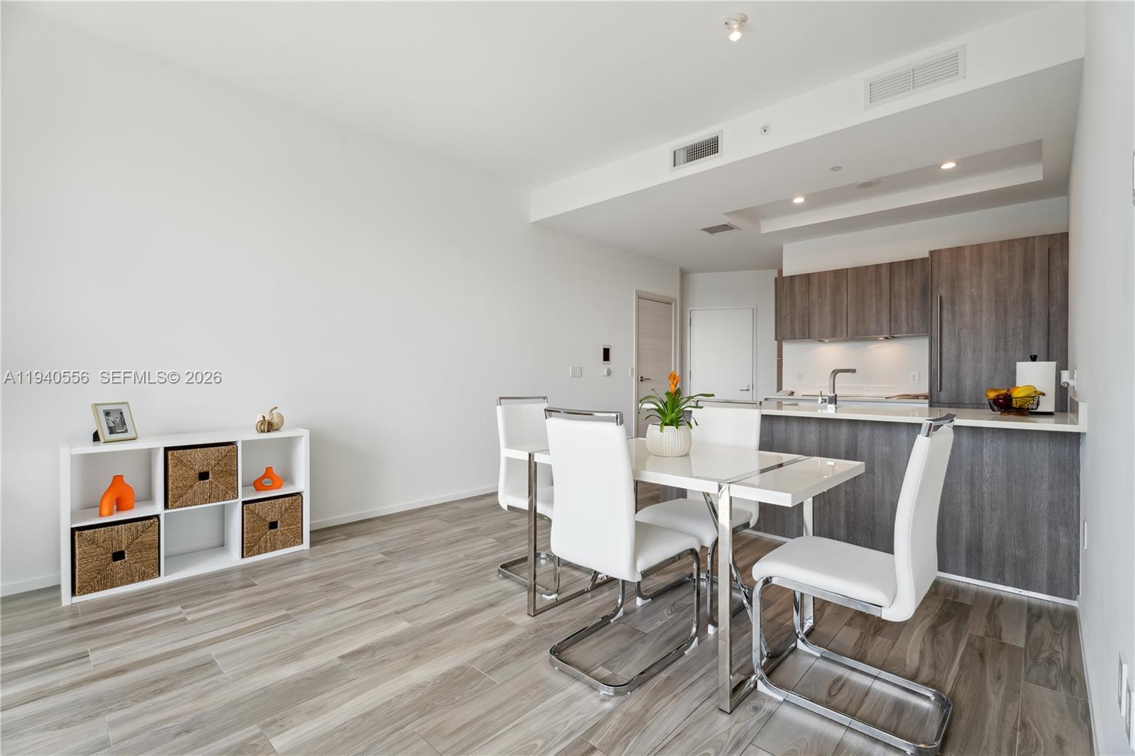 801 S Miami Ave #4803, Miami FL 33130