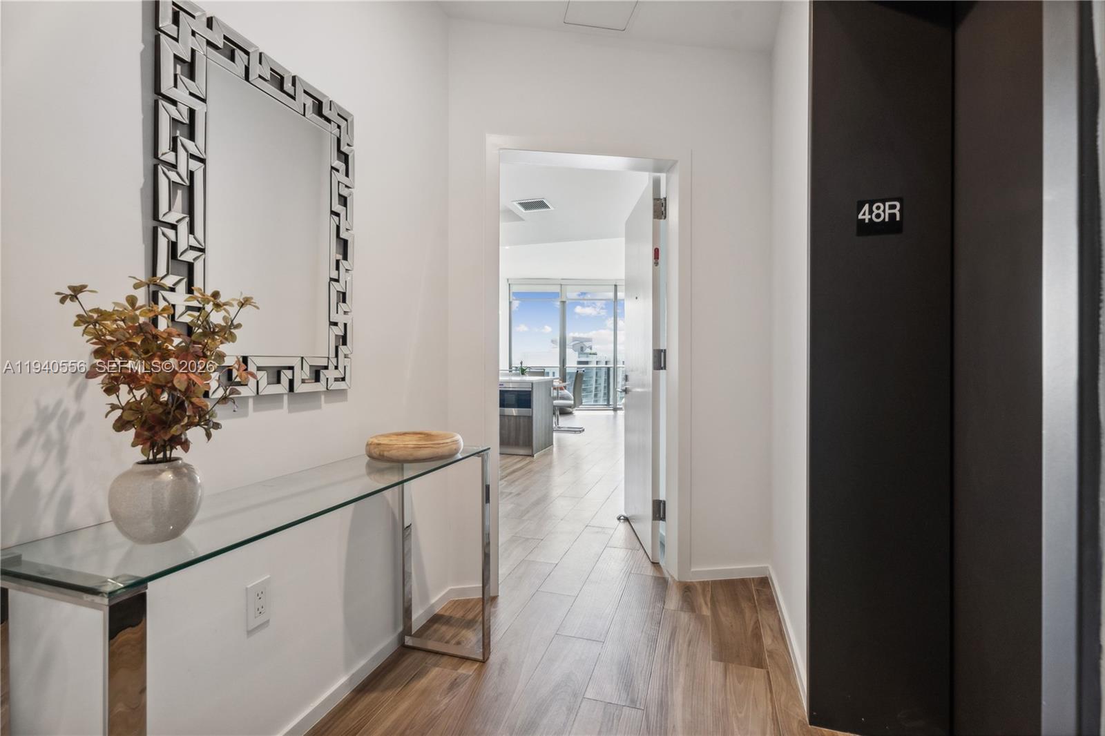 801 S Miami Ave #4803, Miami FL 33130