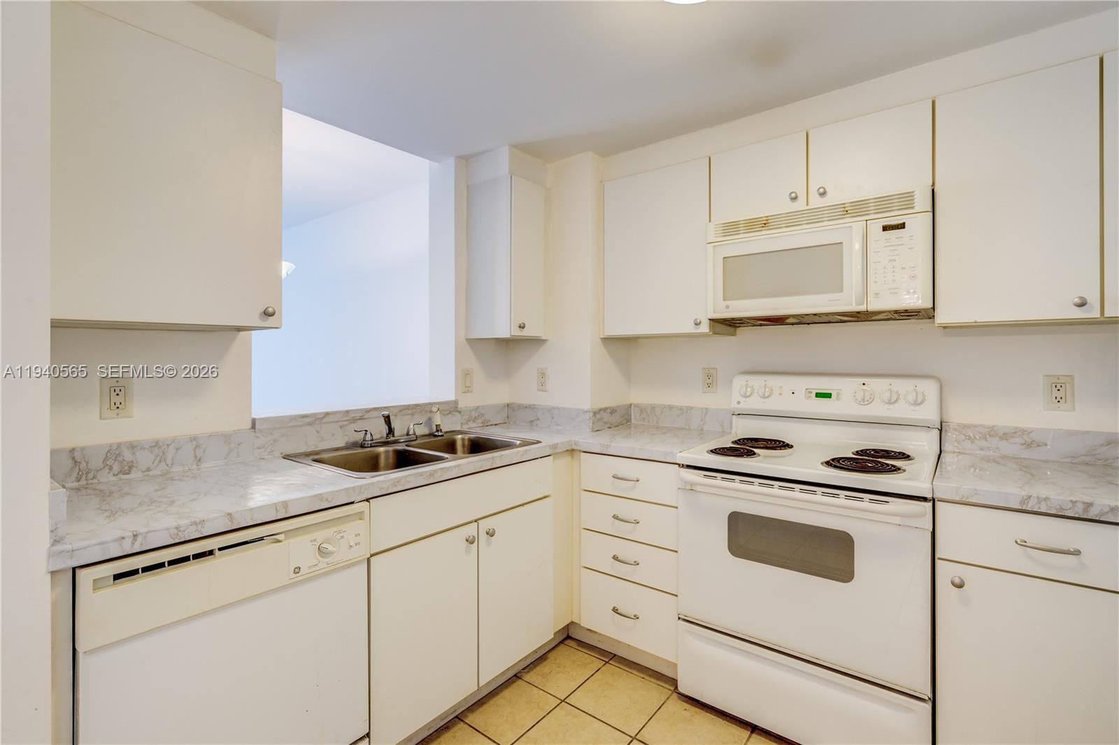 1250 S Miami Ave #1310, Miami FL 33130